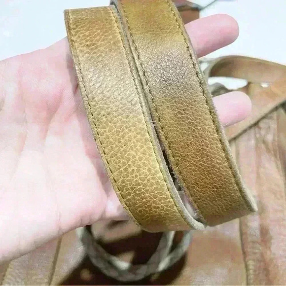 Free People Isle Distressed Tote Bag Tan Cowhide Hobo Metal Dangles suede Rare - Picture 10 of 16